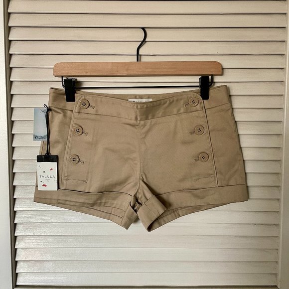 Aritzia Talula Shorts - Picture 2 of 4